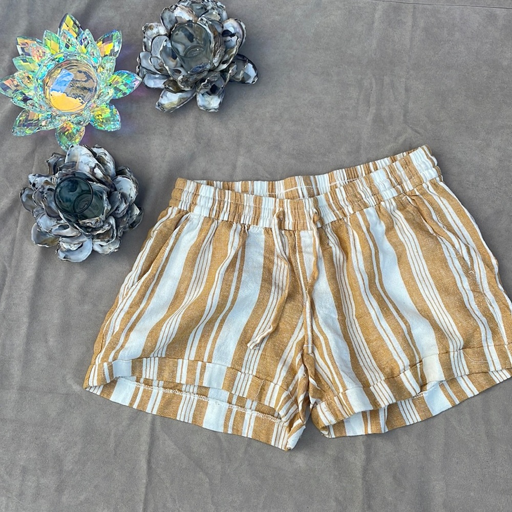 🧡 Old Navy Mustard Yellow Striped Linen Booty Shorts - M